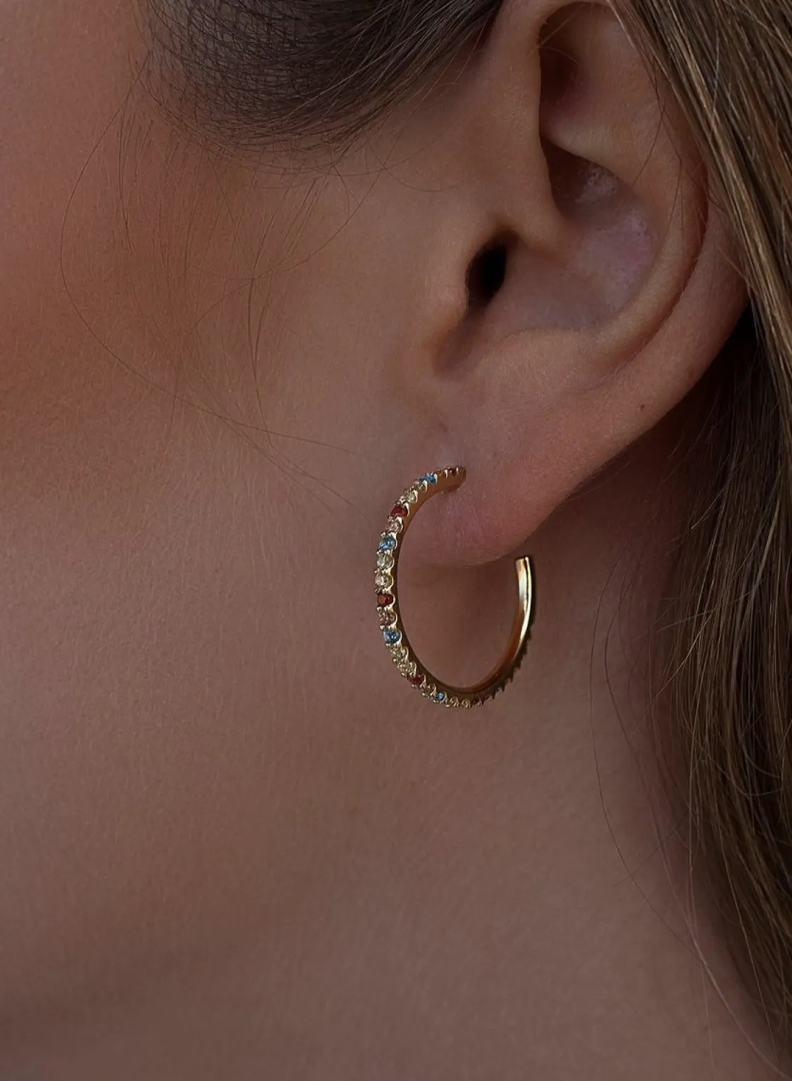 Pendientes Aro | LINEARGENT Pendientes aros con piedras multicolores bañados en oro tamaño mediano