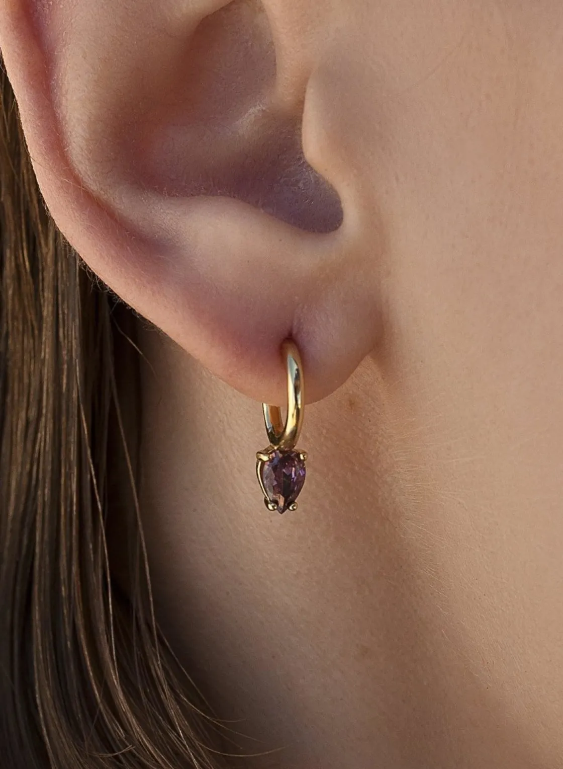 Pendientes Aro | LINEARGENT Pendientes aros pequeños bañados en oro diseño cuarzo adamantino perilla lavanda