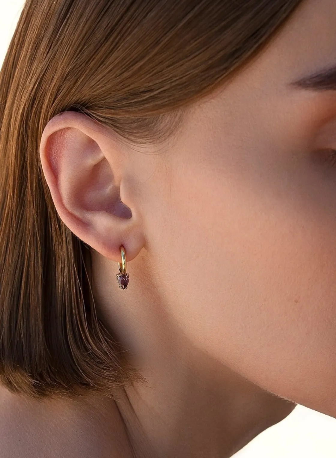 Pendientes Aro | LINEARGENT Pendientes aros pequeños bañados en oro diseño cuarzo adamantino perilla lavanda