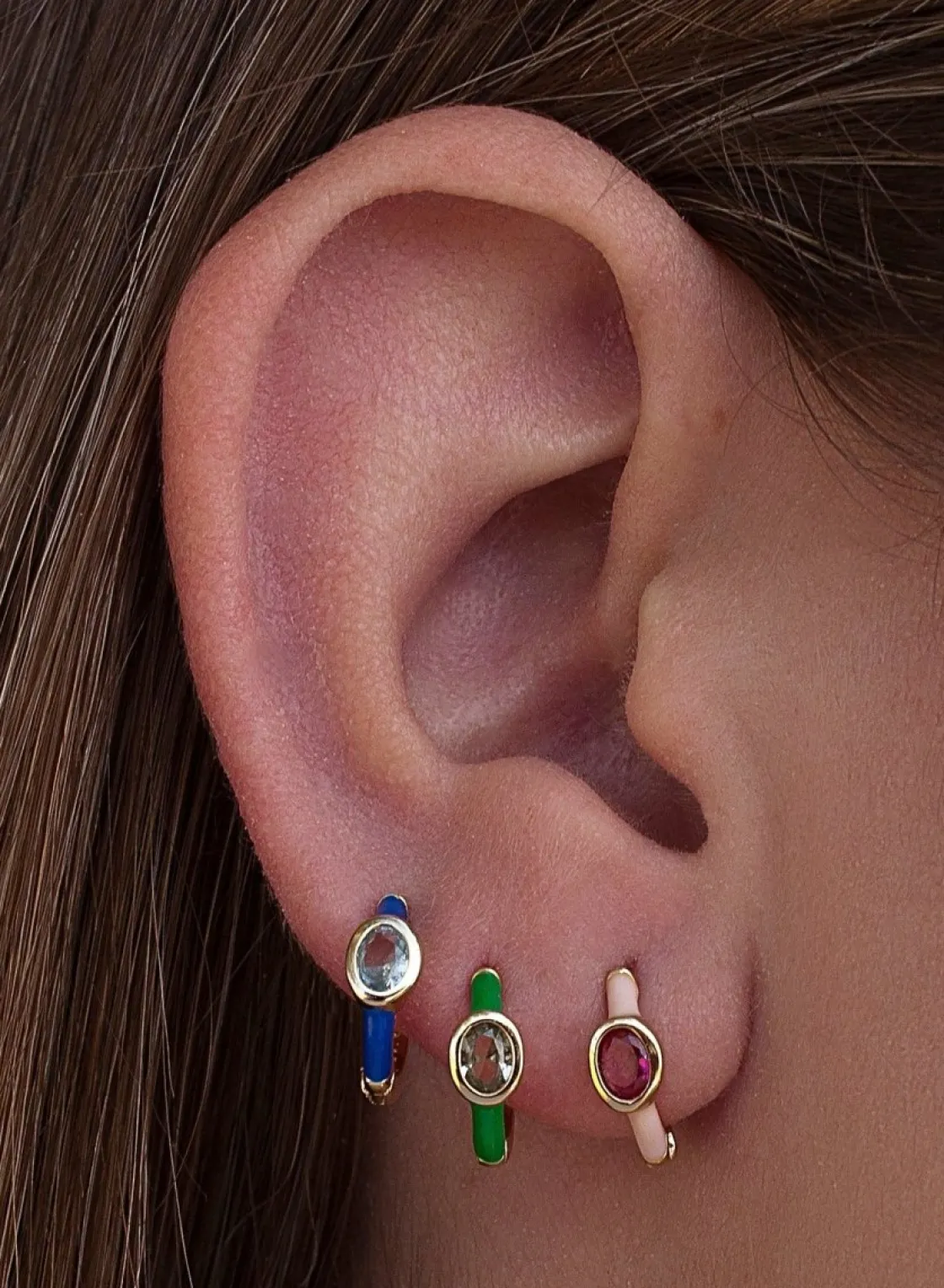Pendientes Pequeños | Pendientes Aro | LINEARGENT Pendientes aros pequeños diseño cuarzo adamantino central y esmalte verde