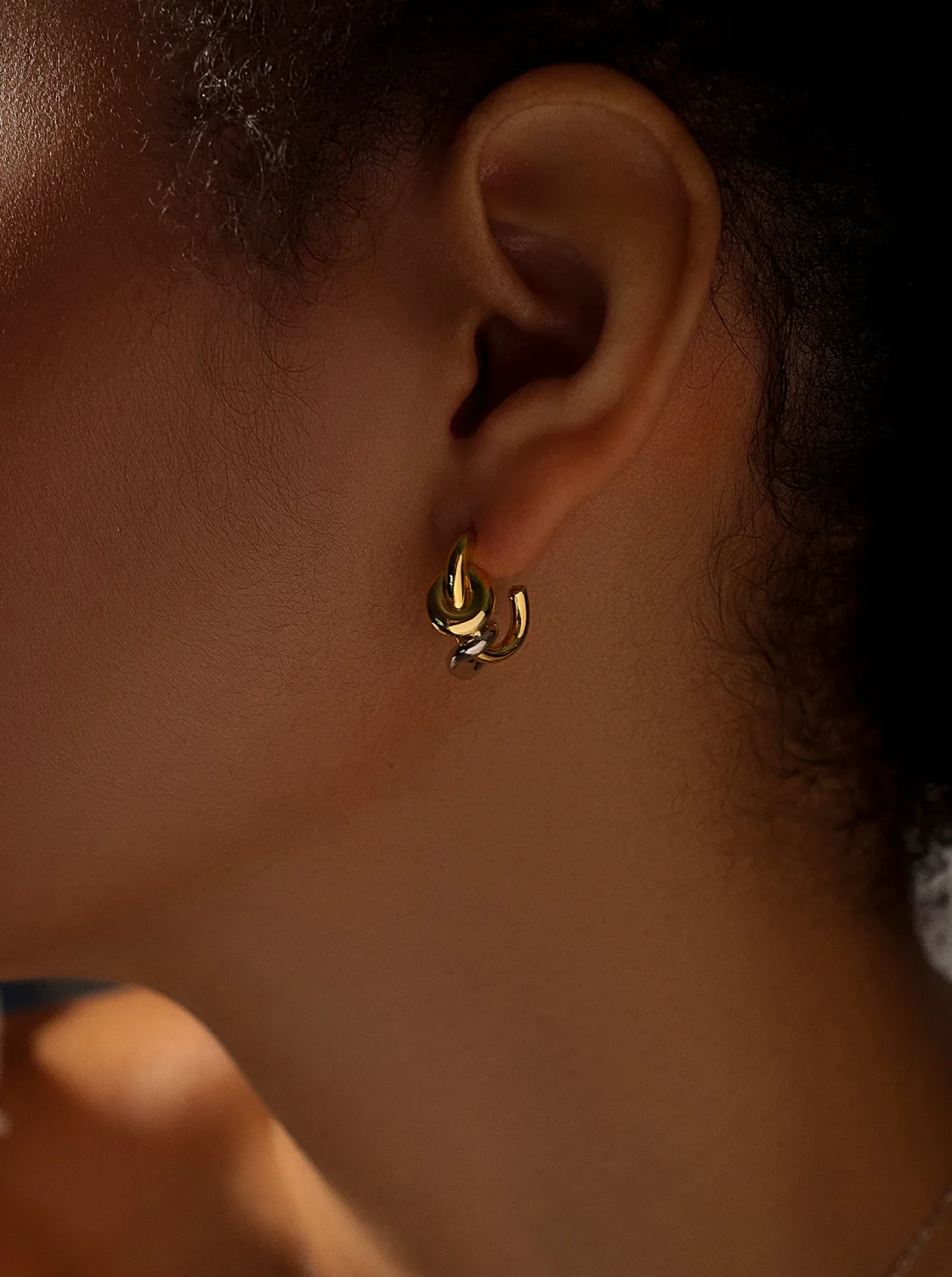 Pendientes Bicolor | LINEARGENT Pendientes aros pequeños diseño de doble círculo bicolor