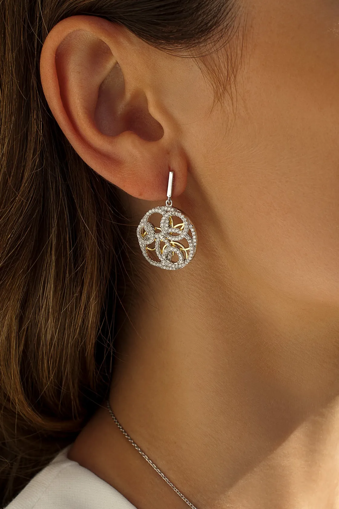 Pendientes Bicolor | LINEARGENT Pendientes bicolor diseño entrelazado con circonitas