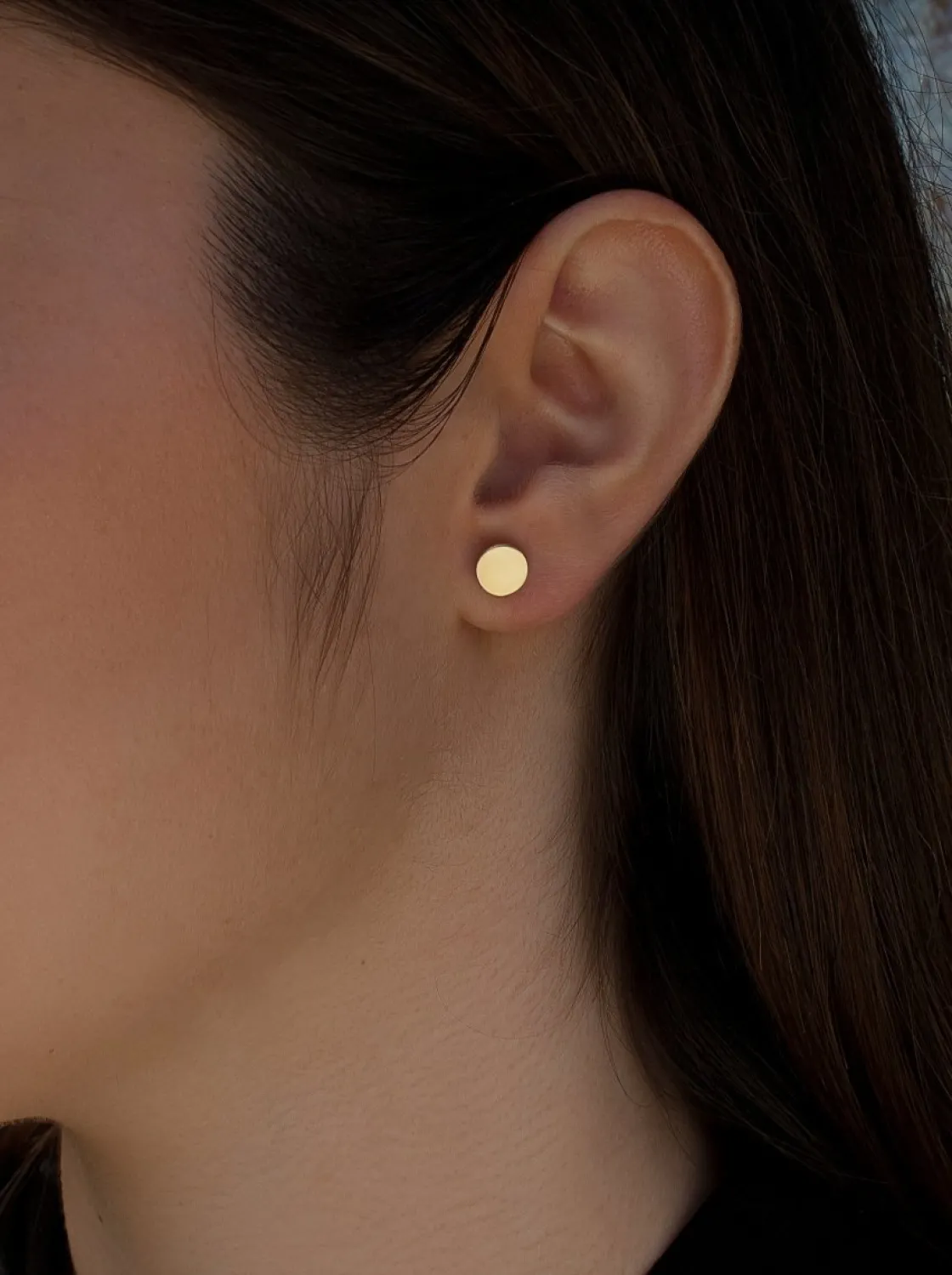 Pendientes Pequeños | LINEARGENT Pendientes botón diseño circular bañados en oro
