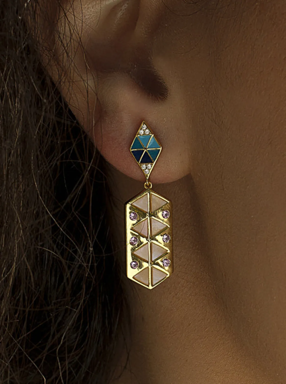 Pendientes De Piedras De Colores | LINEARGENT Pendientes con colgantes con baño de oro diseño esmalte y circonitas