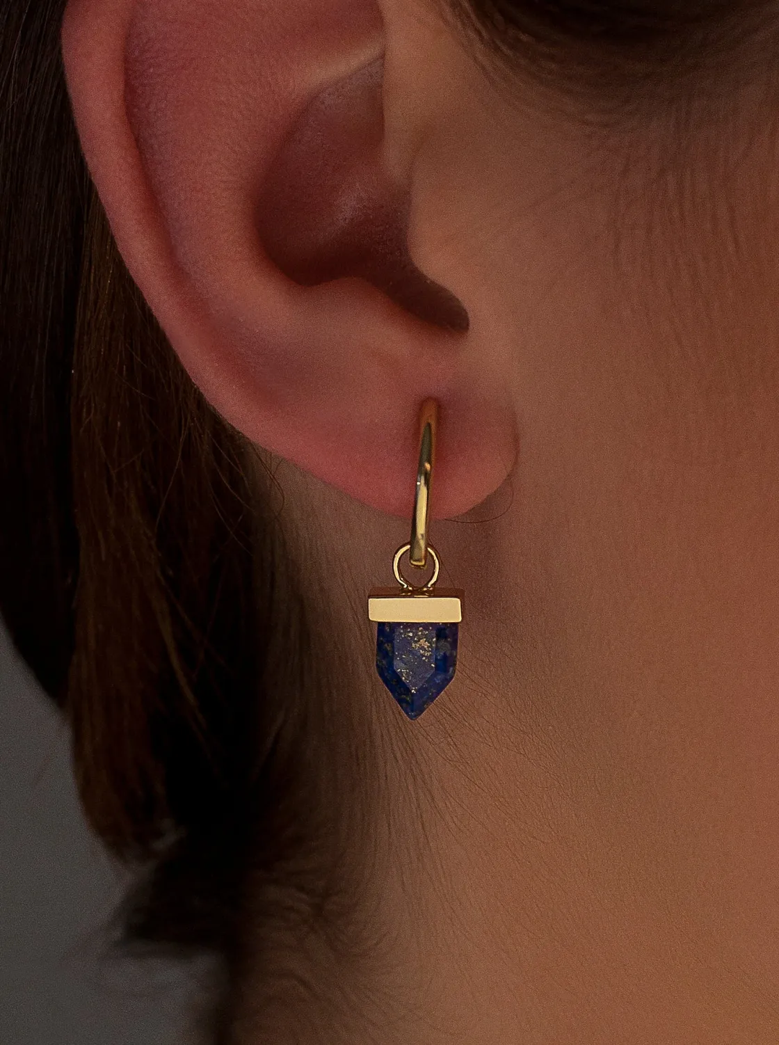 Pendientes De Piedra Natural | LINEARGENT Pendientes con colgantes diseño charm lapislázuli bañados en oro