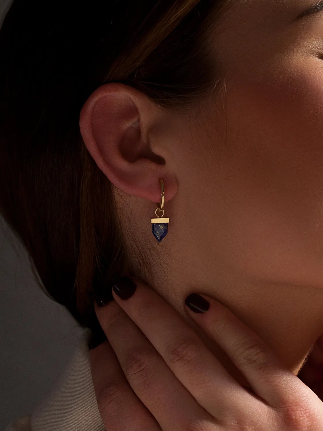 Pendientes De Piedra Natural | LINEARGENT Pendientes con colgantes diseño charm lapislázuli bañados en oro
