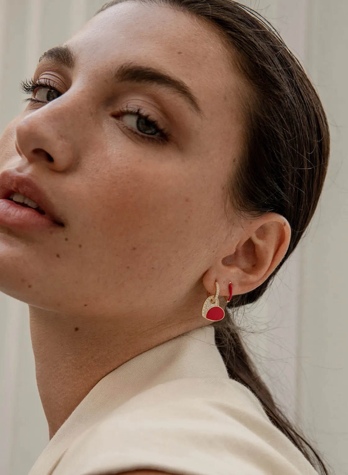 Pendientes Con Colgantes | LINEARGENT Pendientes con colgantes diseño corazón de esmalte rojo