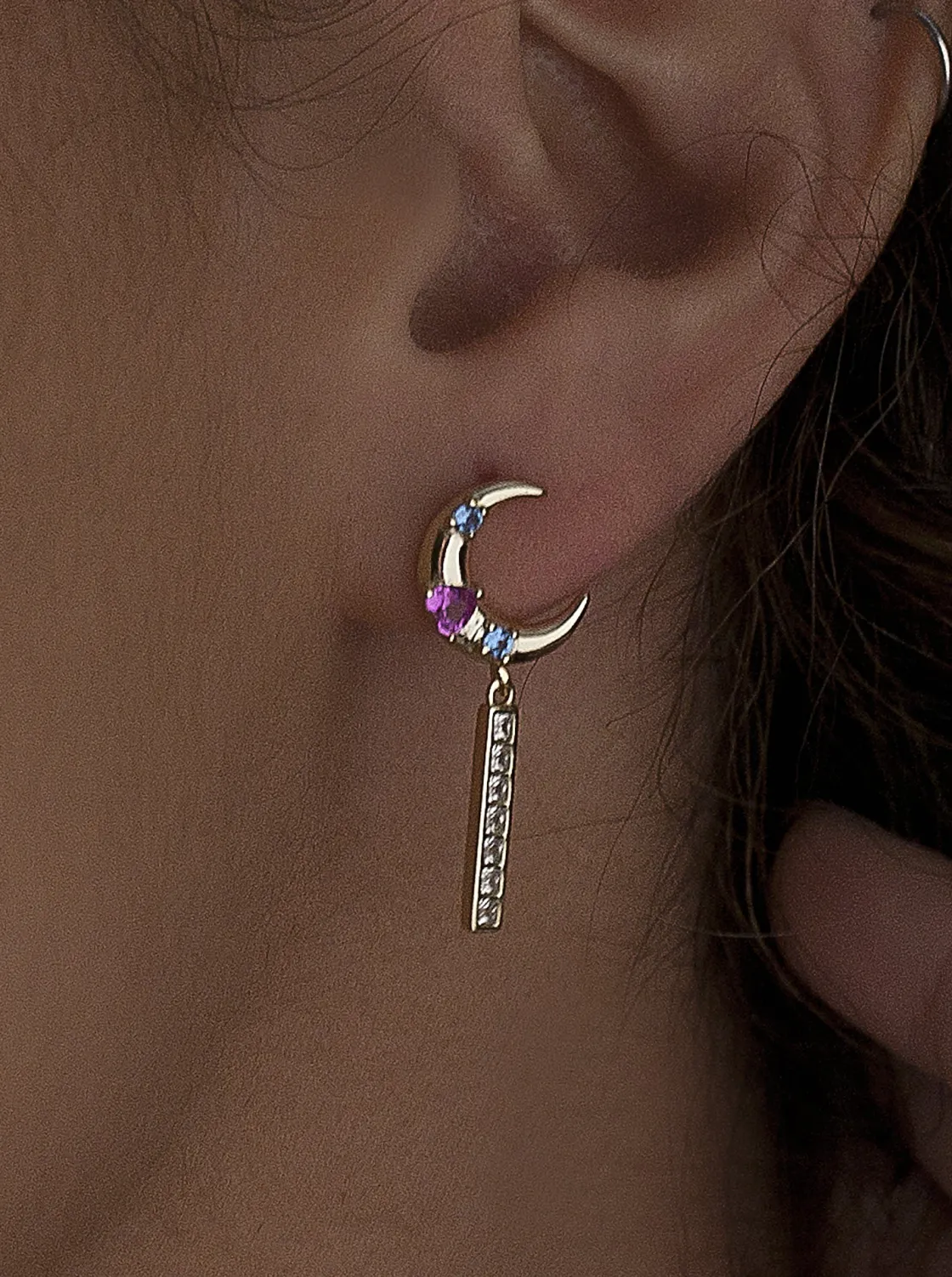 Pendientes Con Colgantes | LINEARGENT Pendientes con colgantes diseño lunar con gemas de colores