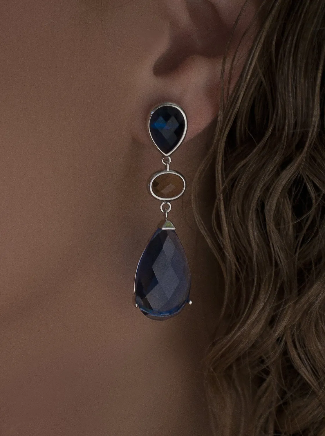 Pendientes Largos | Pendientes De Piedras De Colores | LINEARGENT Pendientes de piedras de colores diseño lágrima tono azurita