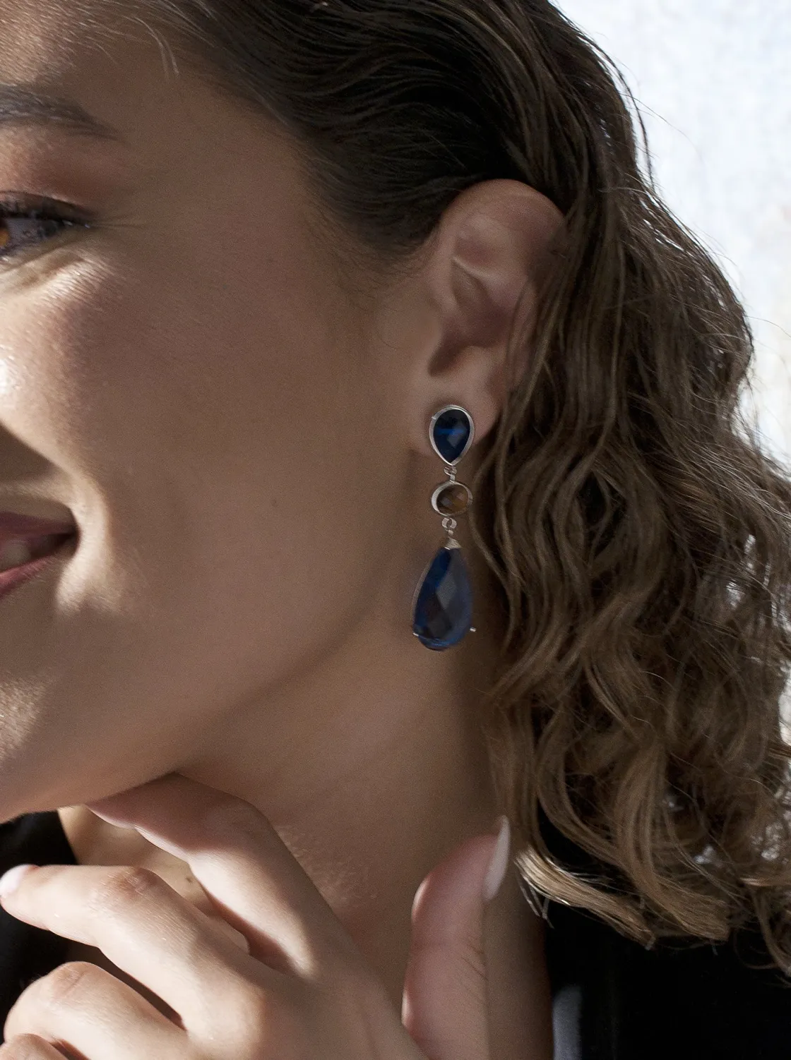 Pendientes Largos | Pendientes De Piedras De Colores | LINEARGENT Pendientes de piedras de colores diseño lágrima tono azurita