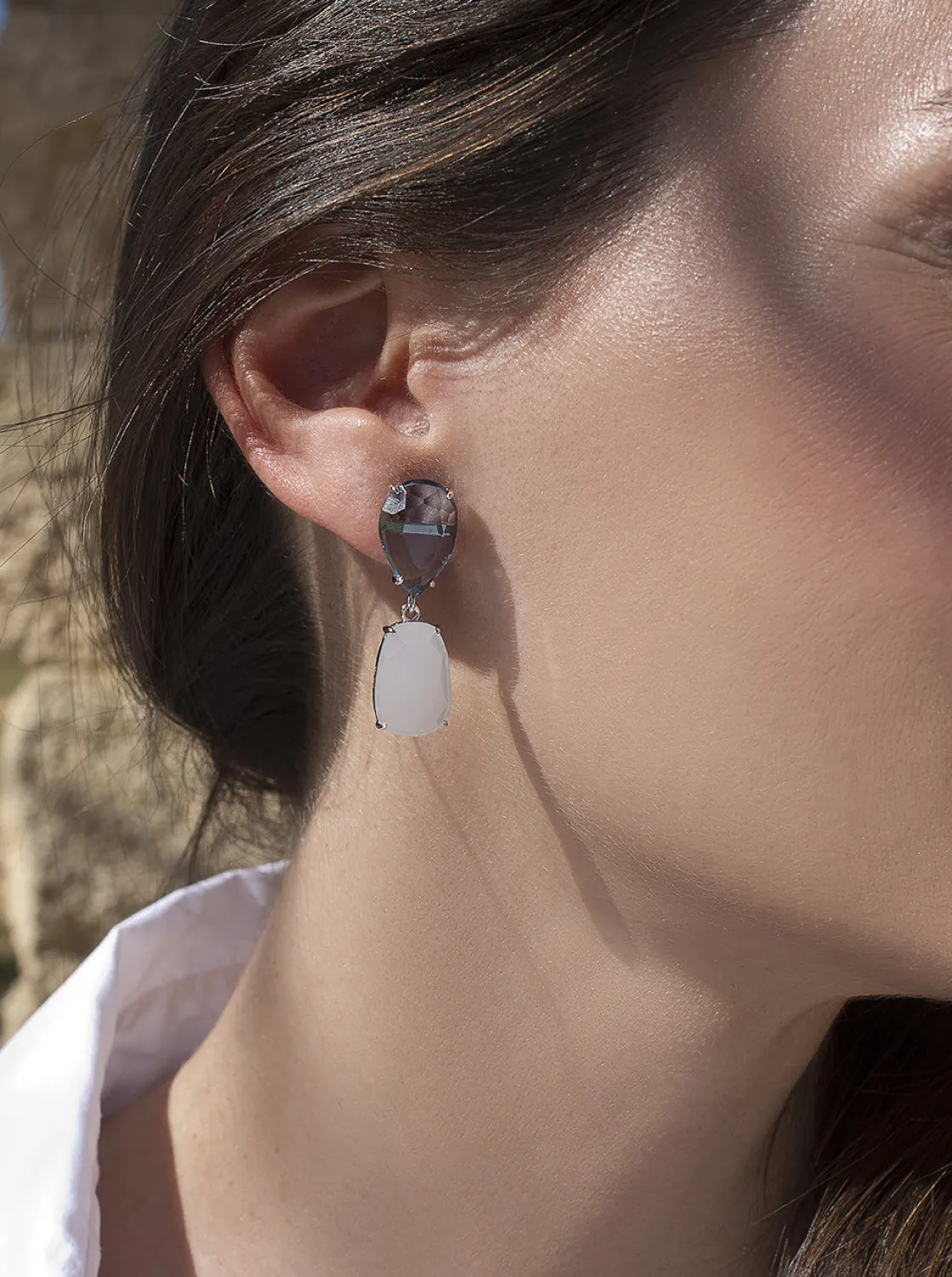 Pendientes De Piedras De Colores | LINEARGENT Pendientes de piedras de colores en tono azul lechoso