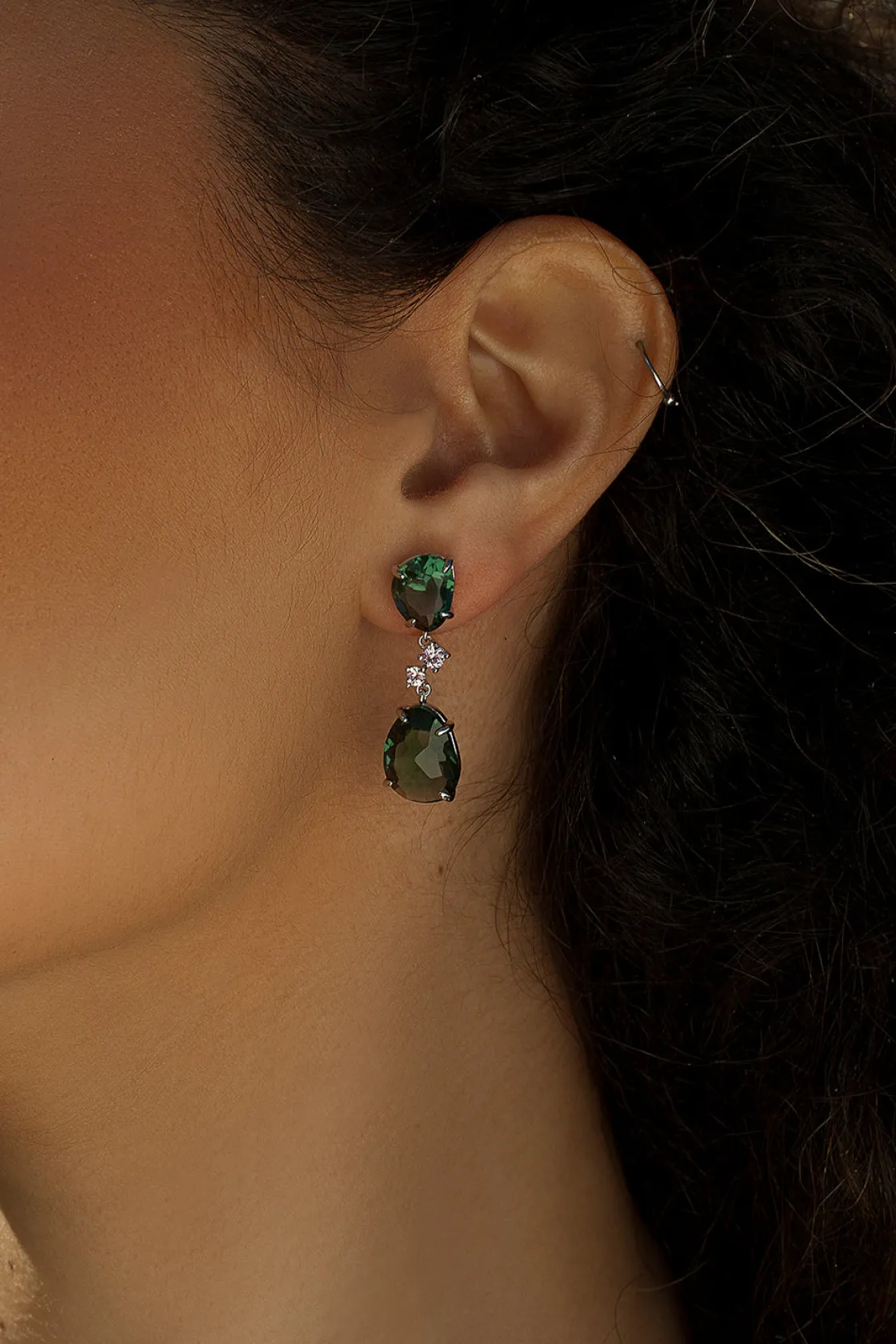 Pendientes De Piedras De Colores | LINEARGENT Pendientes de piedras de colores en tonos verdes y circonitas