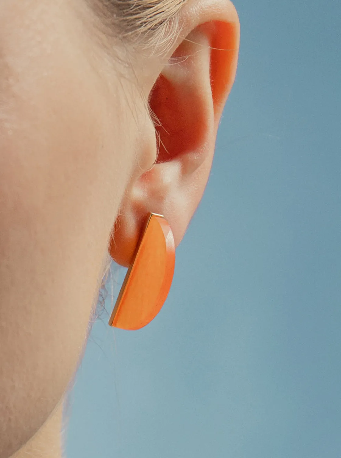 Pendientes Originales | Pendientes De Piedra Natural | LINEARGENT Pendientes en piedra tono naranja en forma de medio circulo