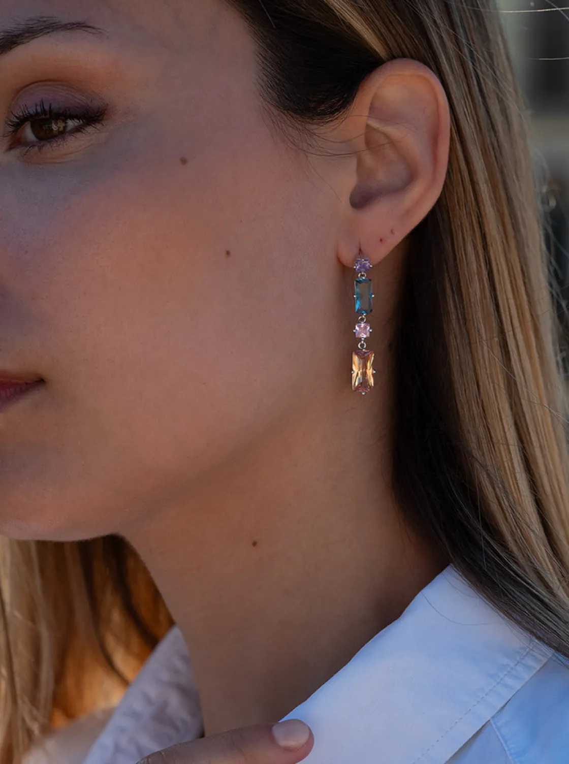 Pendientes Largos | LINEARGENT Pendientes largos con piedras en tonos cálidos