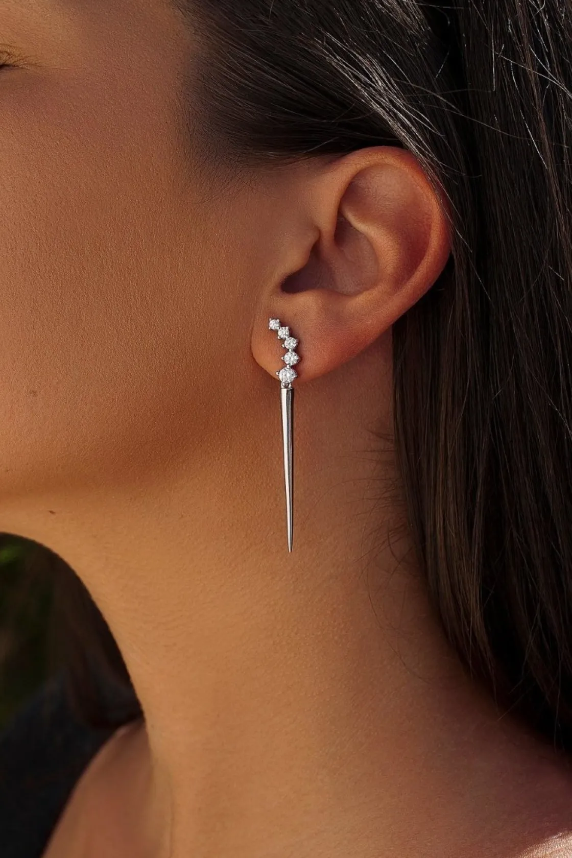 Pendientes Largos | LINEARGENT Pendientes largos de plata estáticos con curva de circonita y barilla acabada en punta