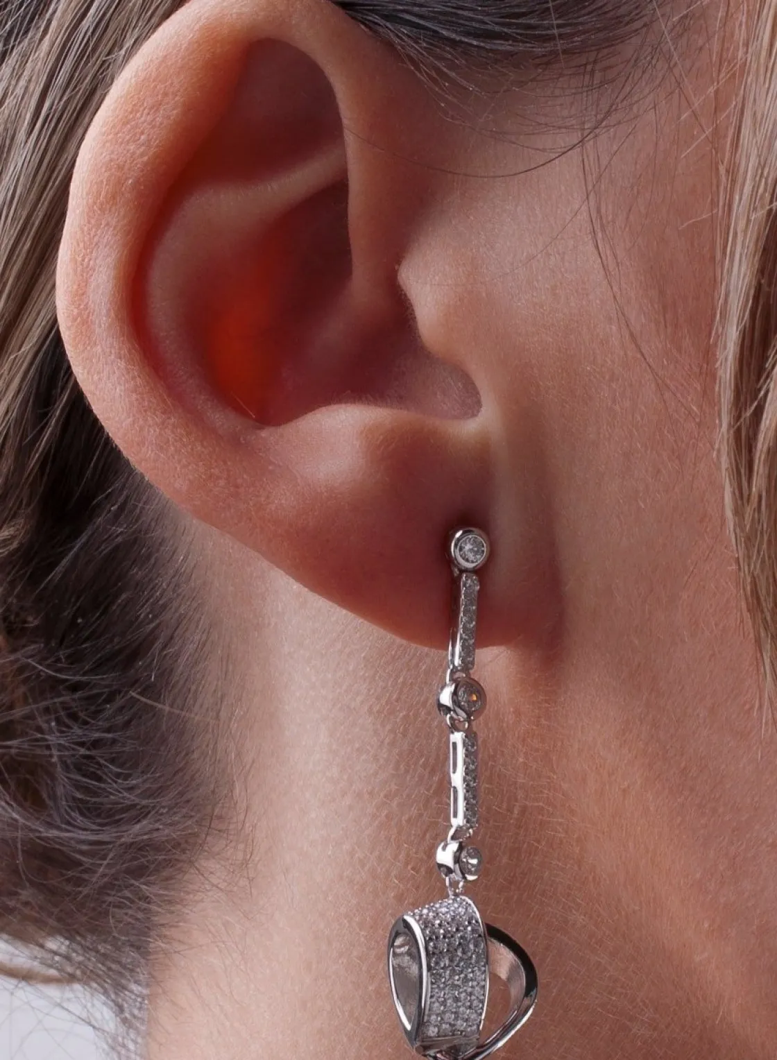 Pendientes Largos | LINEARGENT Pendientes largos diseño de nudo con circonitas