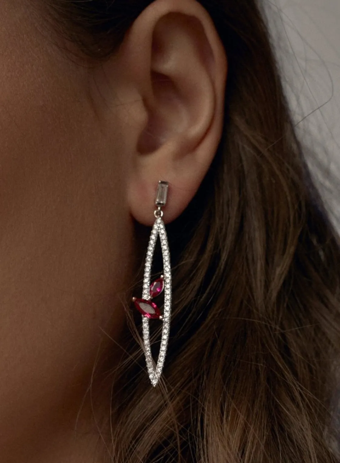 Pendientes Largos | LINEARGENT Pendientes largos finos de plata diseño ovalado con circonitas
