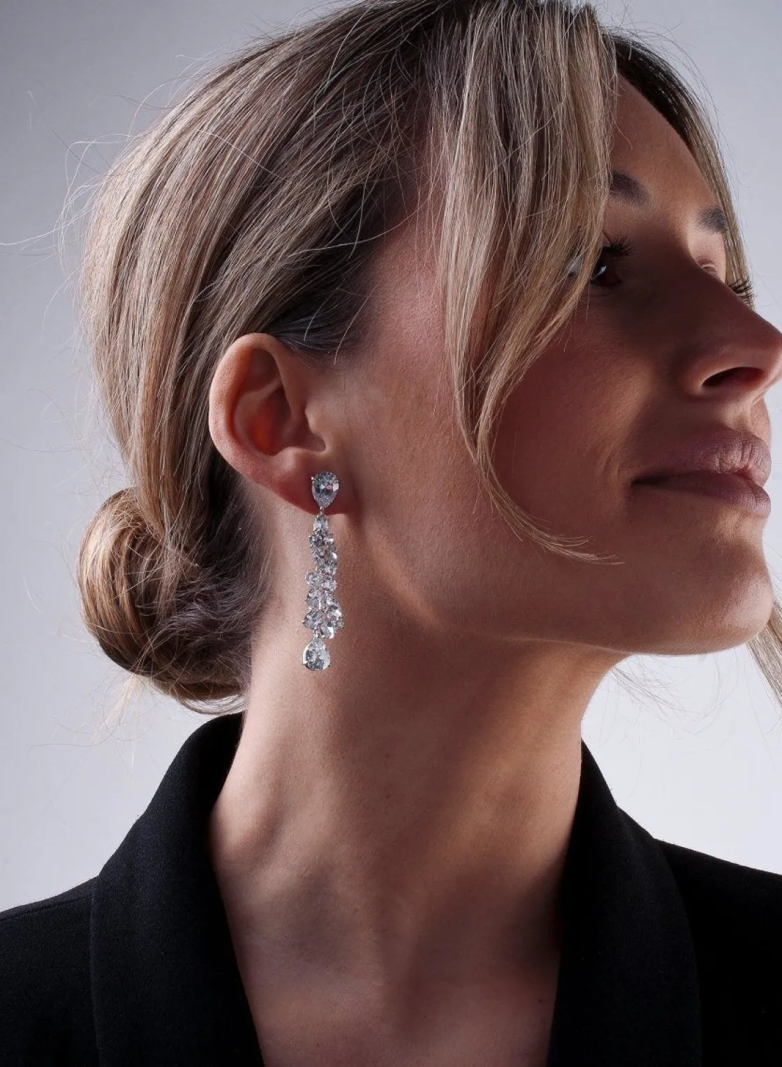 Pendientes Largos | LINEARGENT Pendientes largos novia brillantes diseño cascada de cuarzos adamantinos