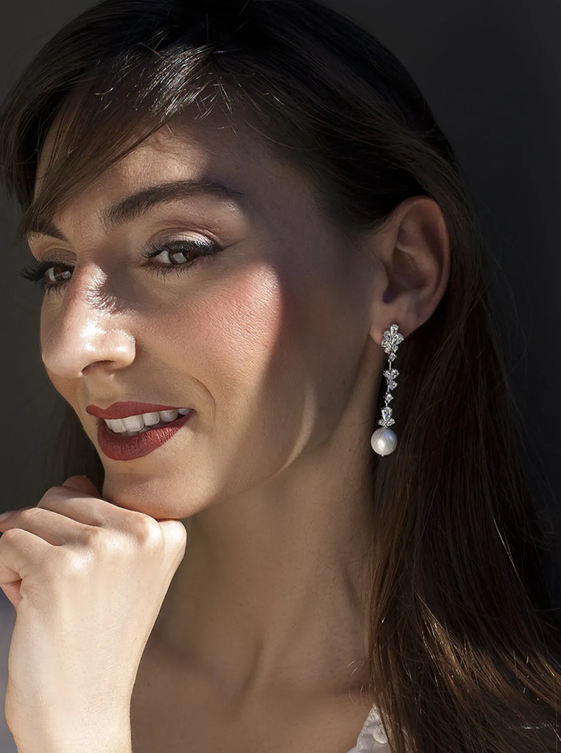 Pendientes Largos | Pendientes Perlas | LINEARGENT Pendientes novia largos con circonitas y acabada con una perla en motivos florales