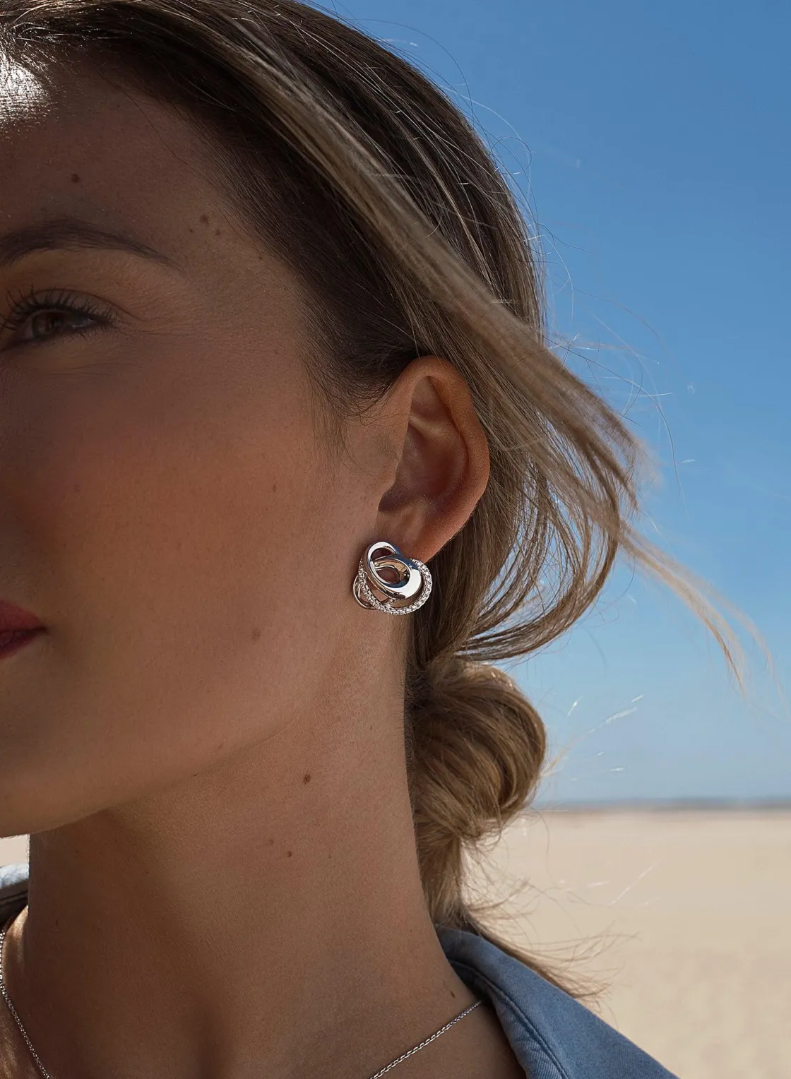 Pendientes Originales | LINEARGENT Pendientes originales diseño anudado con circonitas