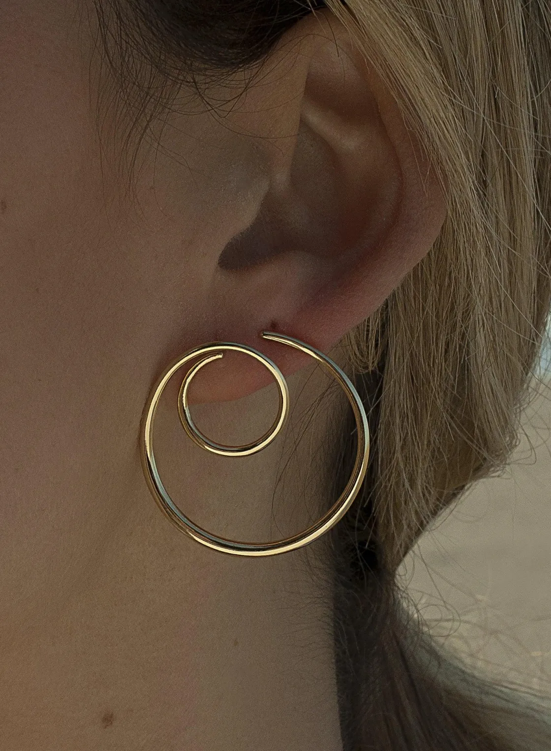Pendientes Originales | LINEARGENT Pendientes originales diseño espiral bañados en oro