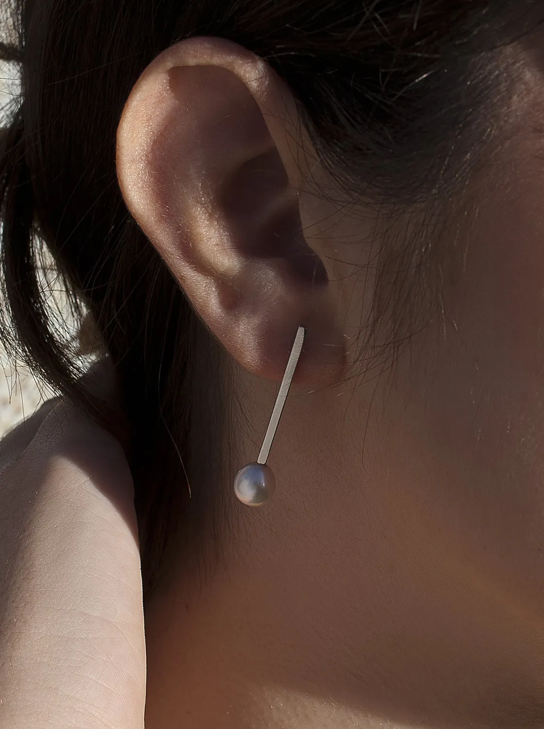 Pendientes Perlas | LINEARGENT Pendientes perla de plata estilo minimalista
