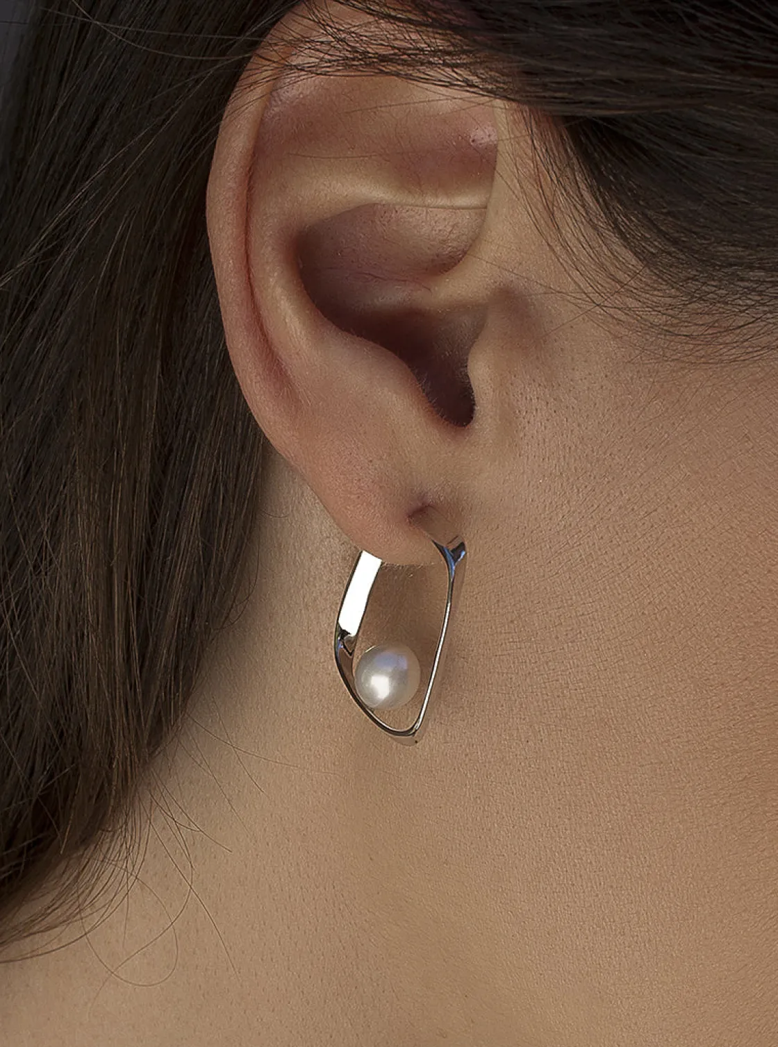 Pendientes Perlas | LINEARGENT Pendientes perlas de plata diseño cuadrado con perla