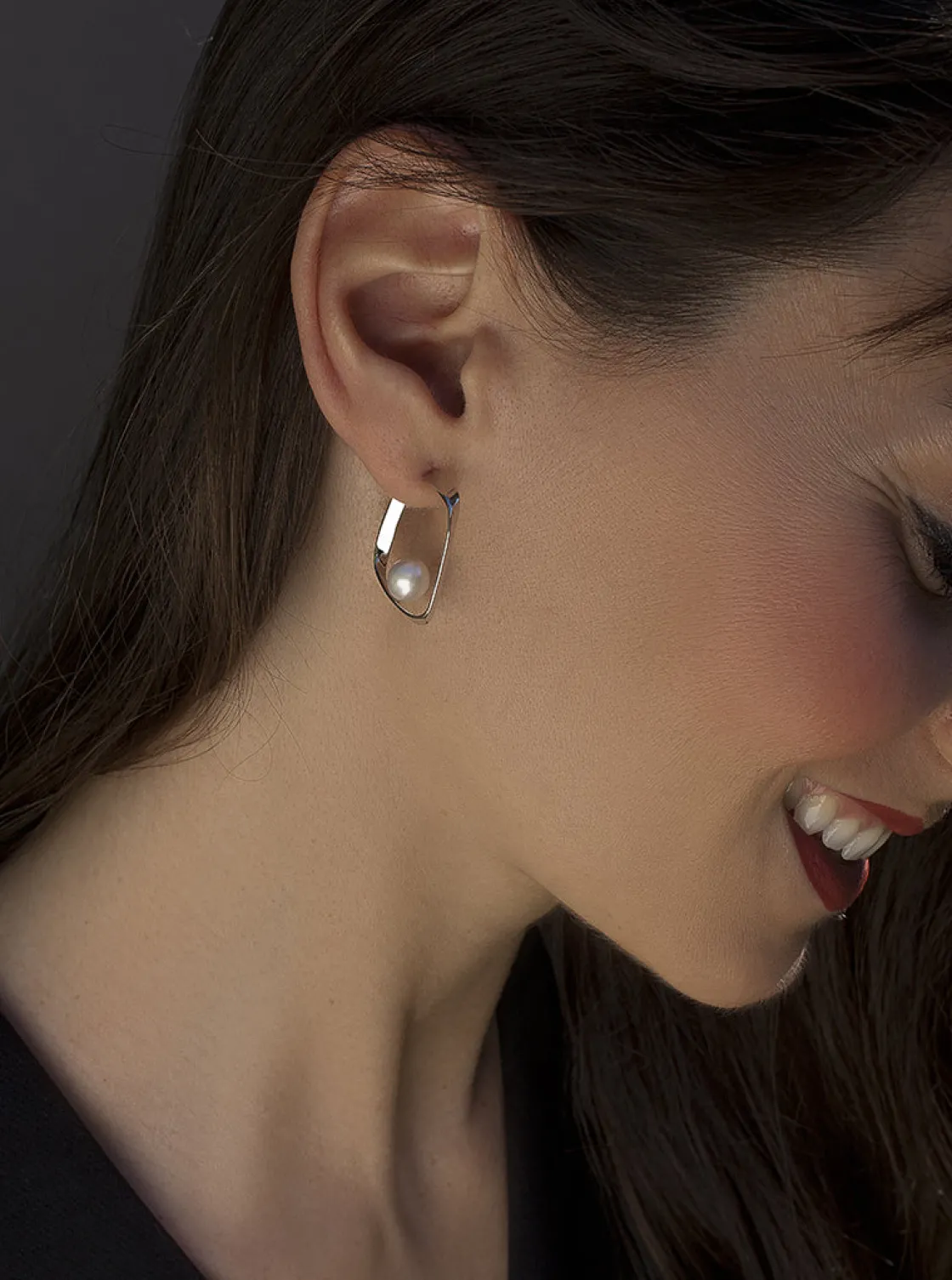 Pendientes Perlas | LINEARGENT Pendientes perlas de plata diseño cuadrado con perla