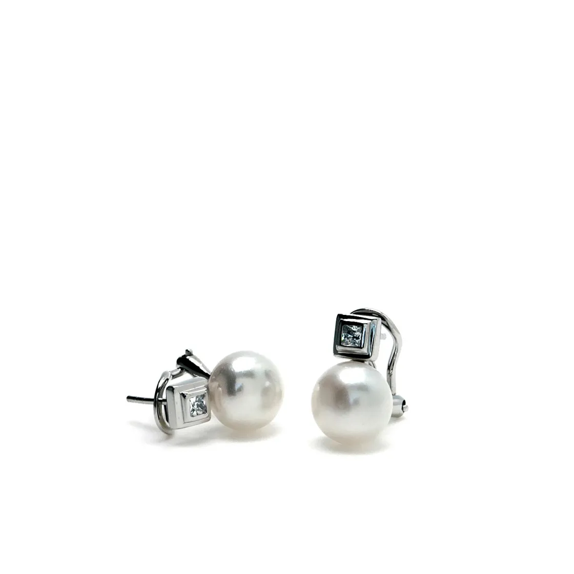 Pendientes Perlas | Pendientes Pequeños | LINEARGENT Pendientes perlas de plata estilo tu y yo con detalle cuadrado de circonita
