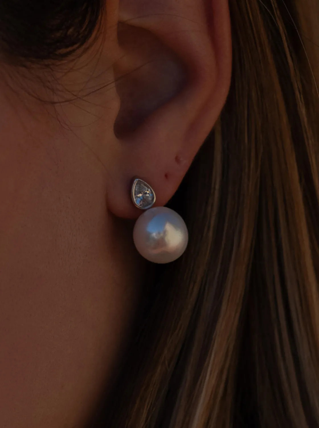 Pendientes Perlas | Pendientes Pequeños | LINEARGENT Pendientes perlas estilo tu y yo con detalle de lágrima y circonita