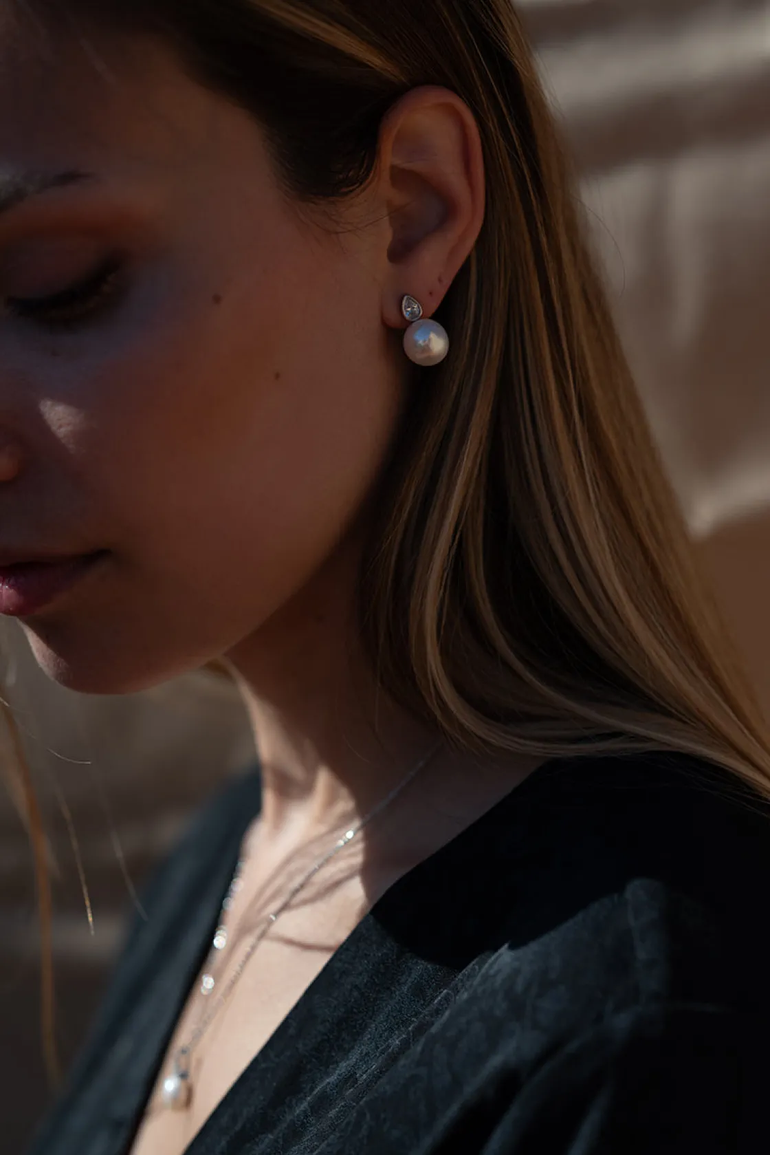 Pendientes Perlas | Pendientes Pequeños | LINEARGENT Pendientes perlas estilo tu y yo con detalle de lágrima y circonita