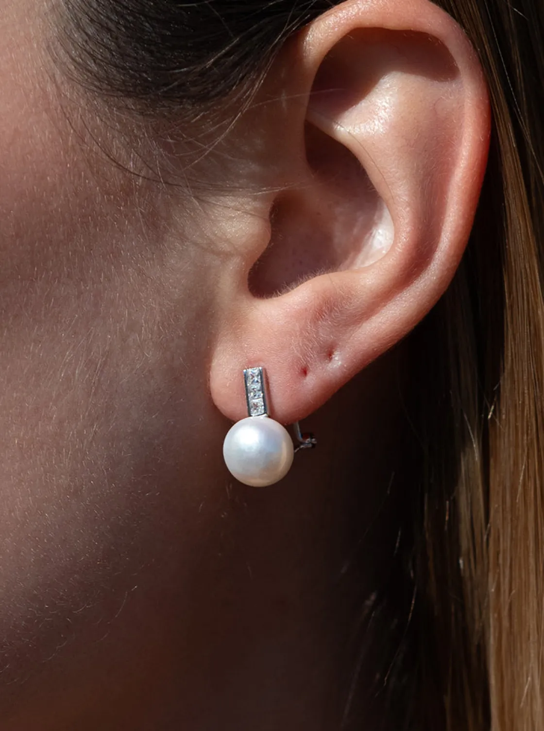 Pendientes Perlas | Pendientes Pequeños | LINEARGENT Pendientes tu y yo con perla y detalle lineal de circonitas