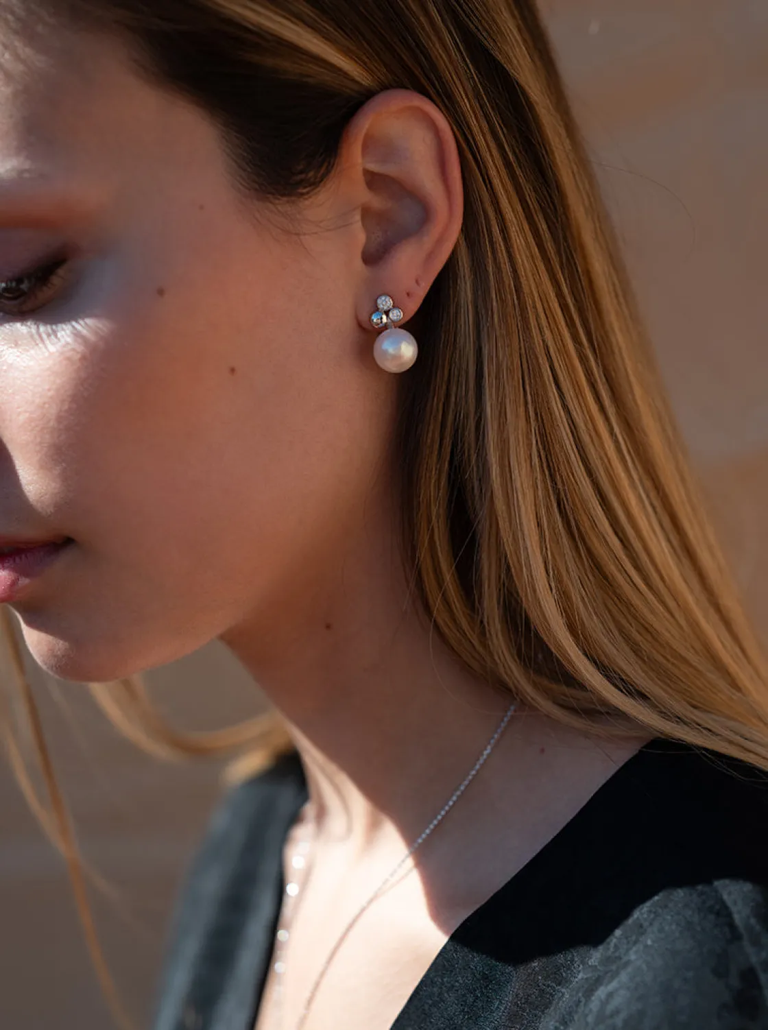 Pendientes Perlas | Pendientes Pequeños | LINEARGENT Pendientes tu y yo diseño perla detalles de circonita y plata lisa