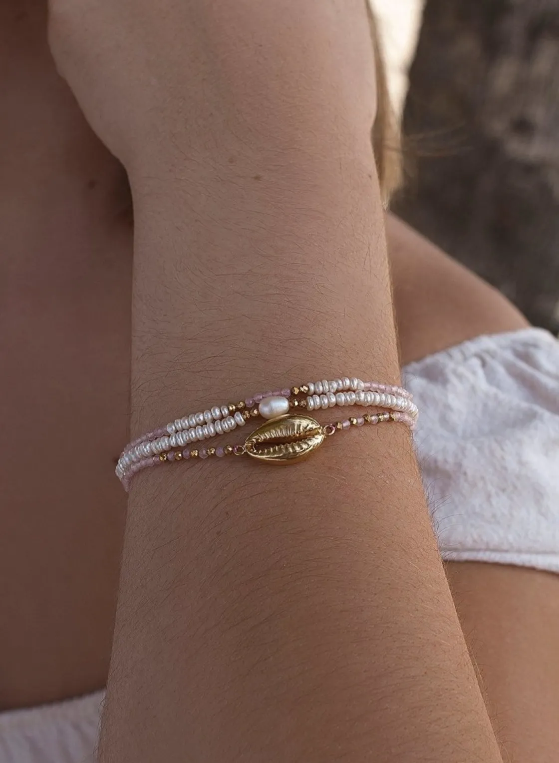 Pulsera De Bolas | Pulseras Con Piedras | LINEARGENT Pulsera de bolas diseño de tres brazaletes con perla y concha
