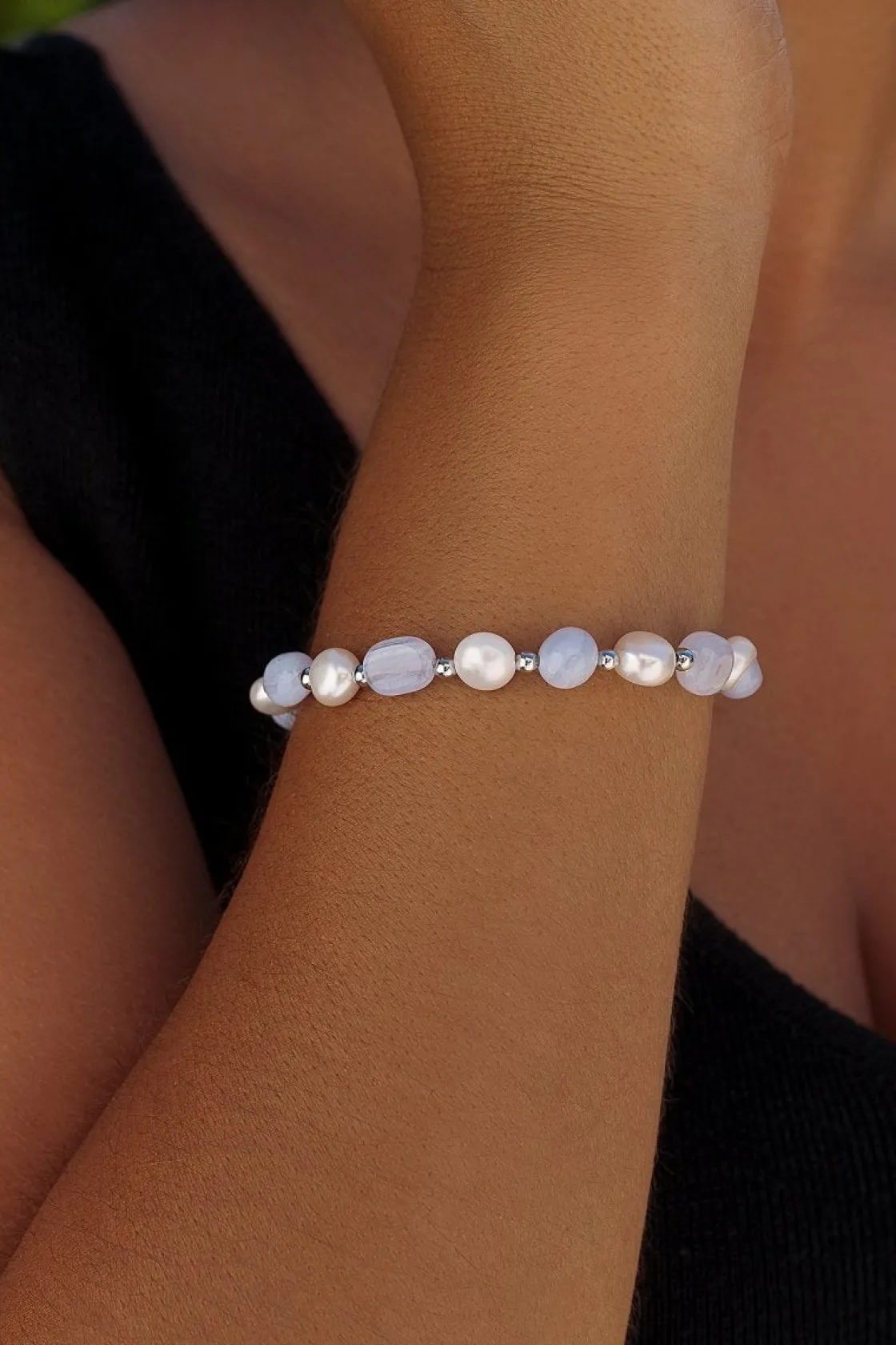 Pulsera De Bolas | Pulseras Perlas | LINEARGENT Pulseras con piedras de plata calcedonia azul y perlas de agua dulce