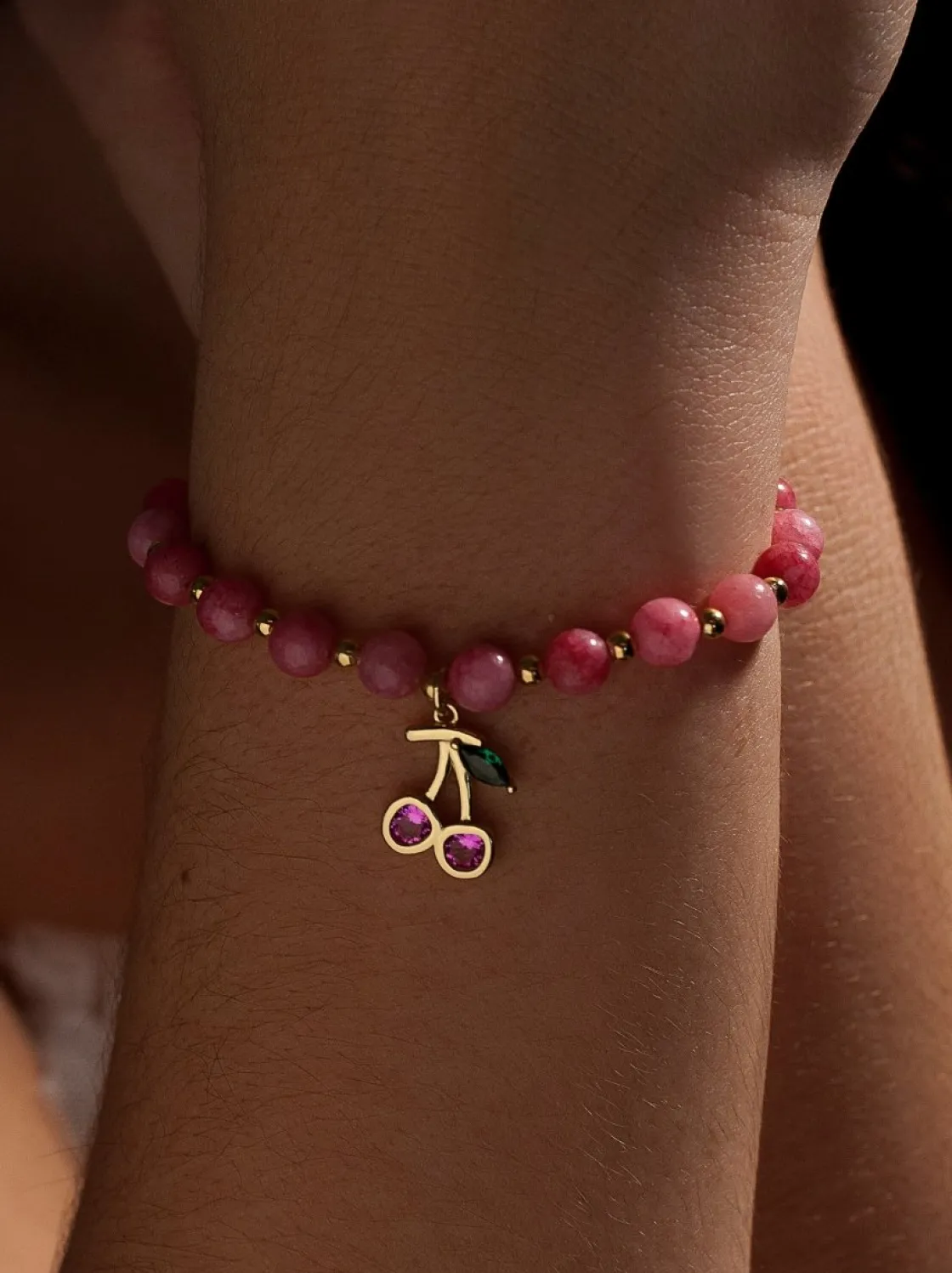 Pulsera De Bolas | Pulseras Con Colgantes | LINEARGENT Pulseras de bolas de plata de rodonita y charm de cereza con circointas