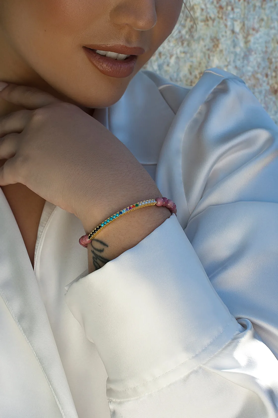 Pulsera De Bolas | Pulseras Con Piedras | LINEARGENT Pulseras de bolas en tonos rojizos con cenefa compuesta por perlas circonitas y bolas pequeñas
