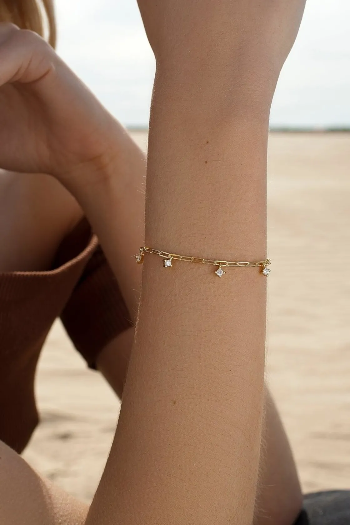 Pulseras Con Colgantes | Pulseras Finas | LINEARGENT Pulseras finas de plata con circonitas colgantes estilo cadena dorado