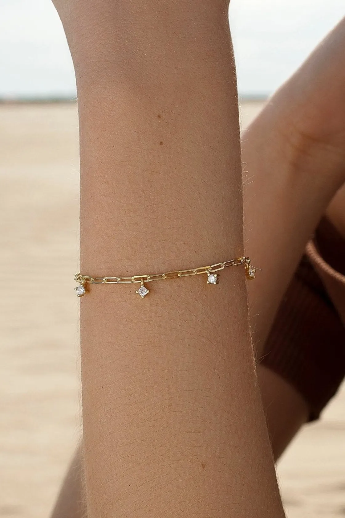 Pulseras Con Colgantes | Pulseras Finas | LINEARGENT Pulseras finas de plata con circonitas colgantes estilo cadena dorado